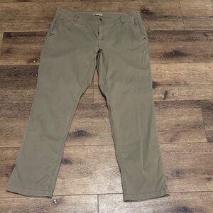 Orvis green pants‎ 16